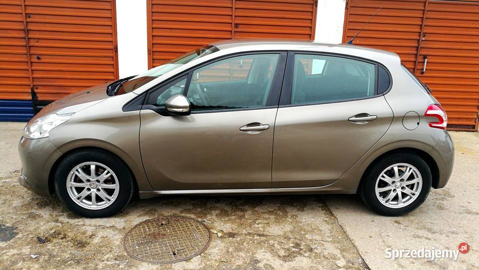 Peugeot 208 Polski Salon TempomatNaviPartronic5