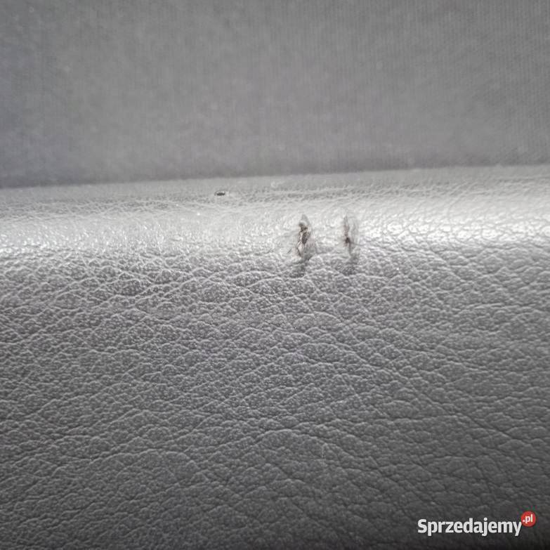 TAPICERKA BOCZEK PRAWY TYŁ TYLNY KOMBI Subaru