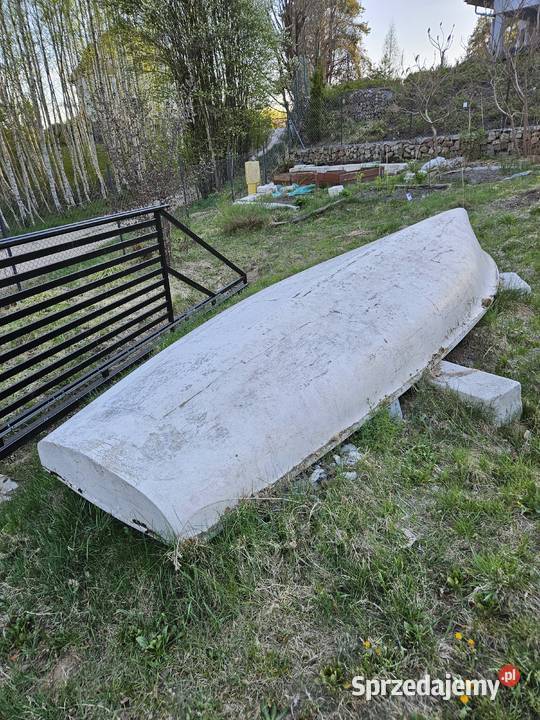 Kadłub łodzi 470 przerobiony na łódź wiosłowa Stawiguda