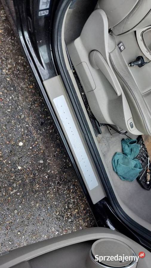 Clio III listwa progowa prawa Initiale Paris 3d Nakładki progowe Tarnowo Podgórne sprzedam