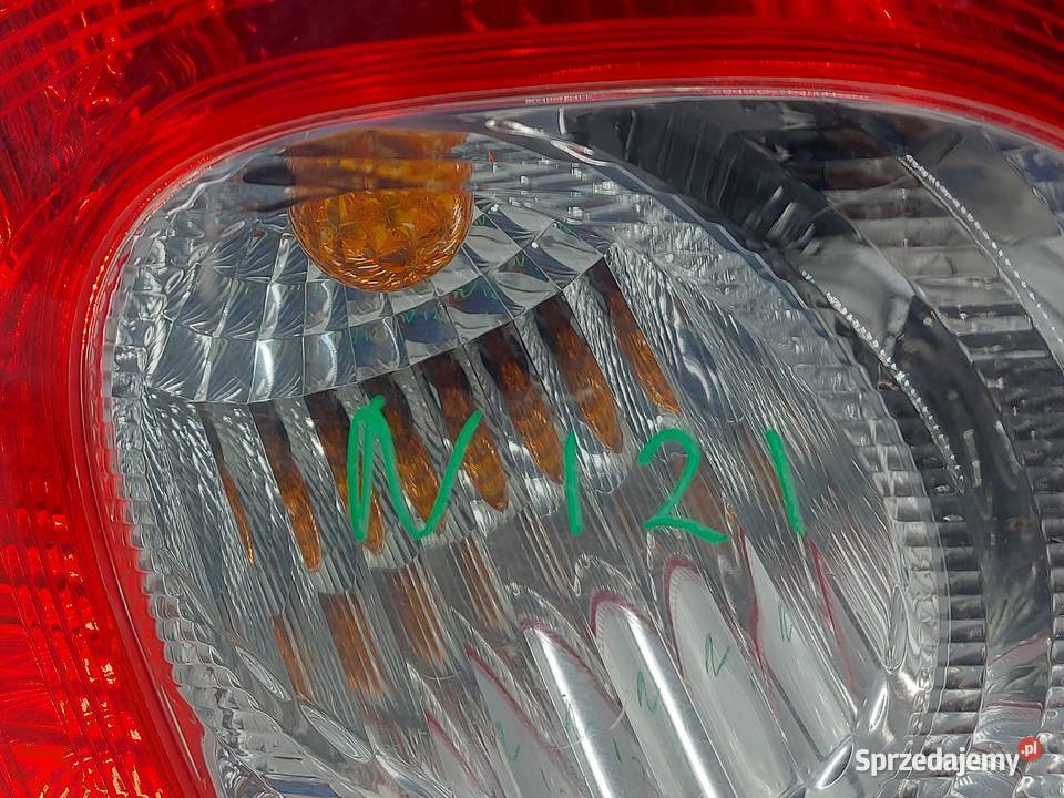 VOLVO C30 12r lampa lewa tył 31213913 Kielce