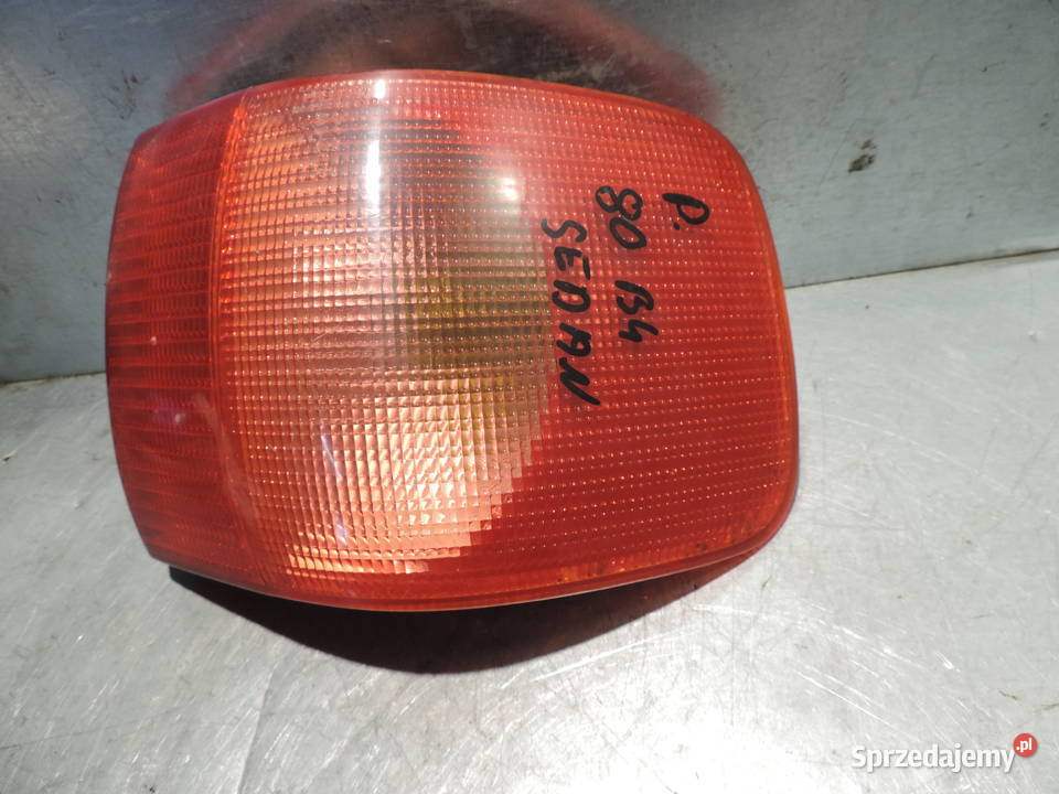 LAMPA PRAWY TYŁ AUDI 80 B4 SEDAN Rok produkcji 1996 Nowy Sącz