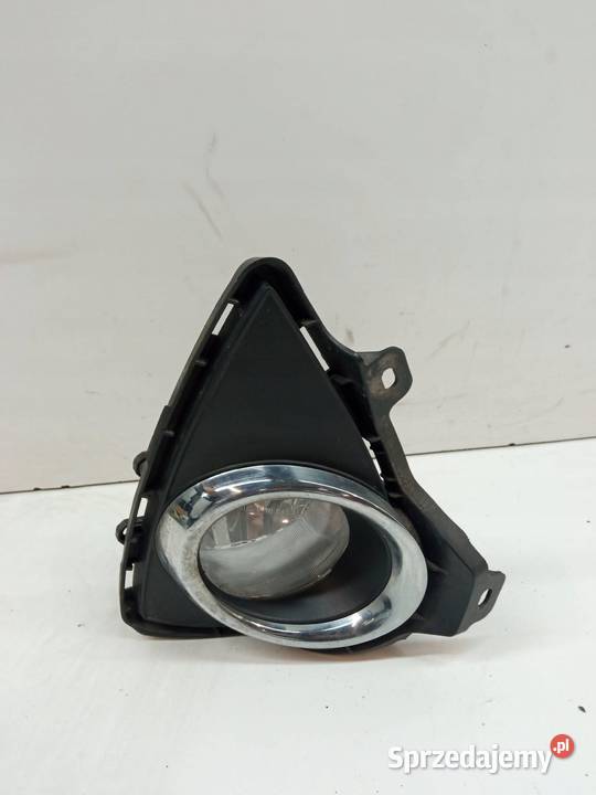 HALOGEN PRAWY PRZÓD EU 8121002110 Toyota Auris Lampy przeciwmgielne