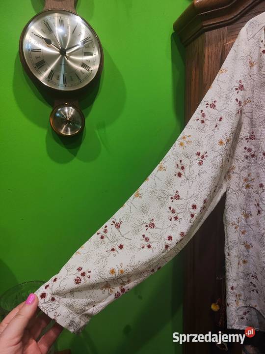 Biała bluzeczka z motywem drobnych kwiatków 40 Piaseczno sprzedam