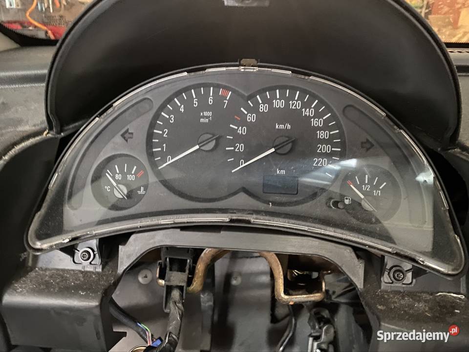 Opel Corsa c LICZNIK 2000 10b Nowy Targ sprzedam