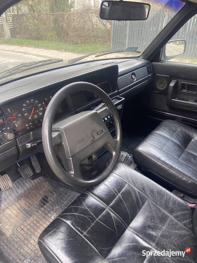 Ładne volvo 240 20 benzyna nieuszkodzony Łódź