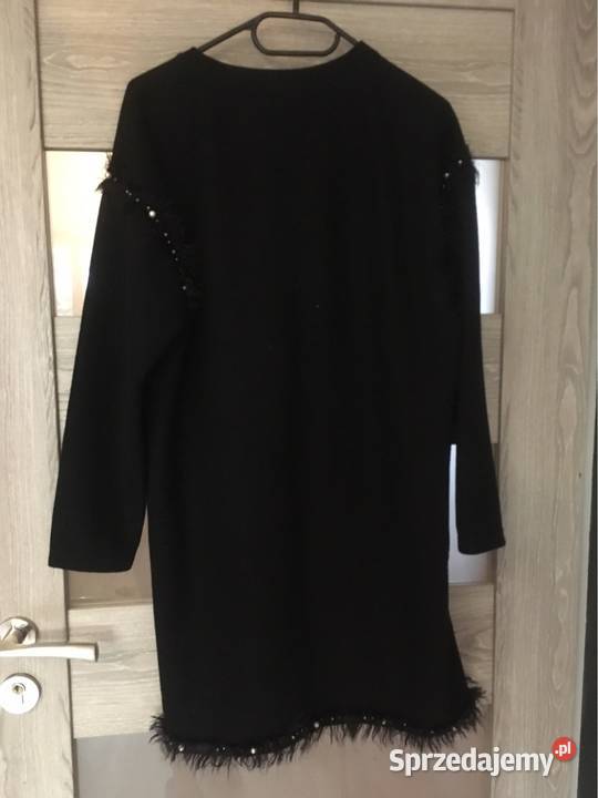 Ciepła dzianinowa sukienka obszyta futerkiem czarny Skawina