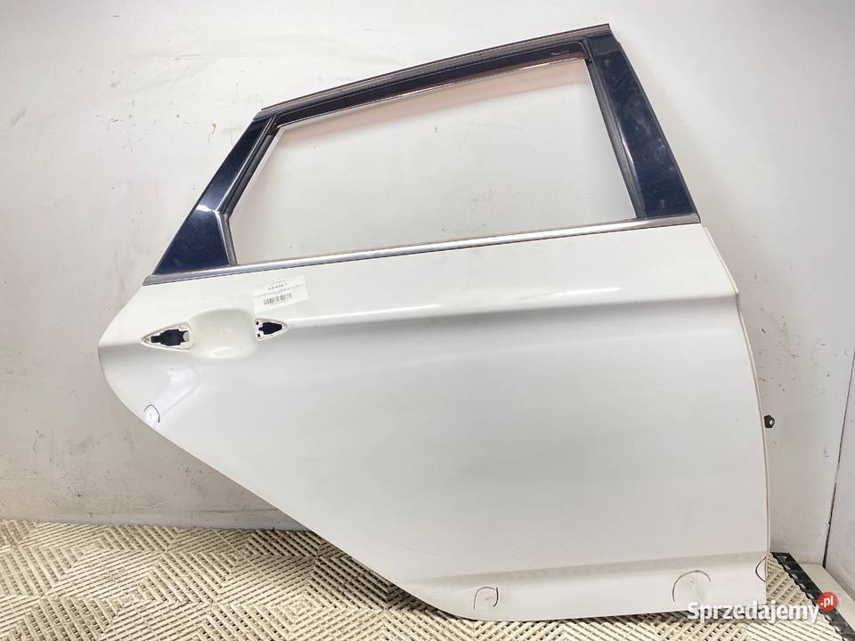 DRZWI PRAWY TYŁ HYUNDAI i40 Kombi Drzwi