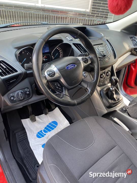Ford Kuga 4 x 4 diesel nieuszkodzony