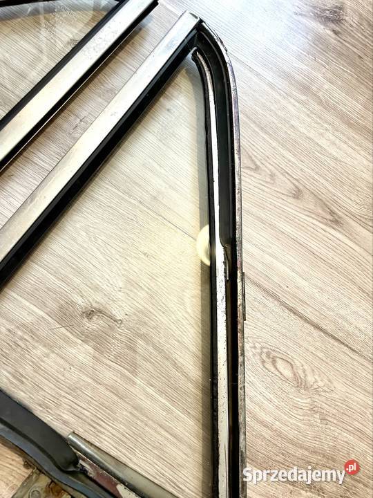 Szyby trójkątne otwierane Fiat 125p prawa lewa Bielany Wrocławskie