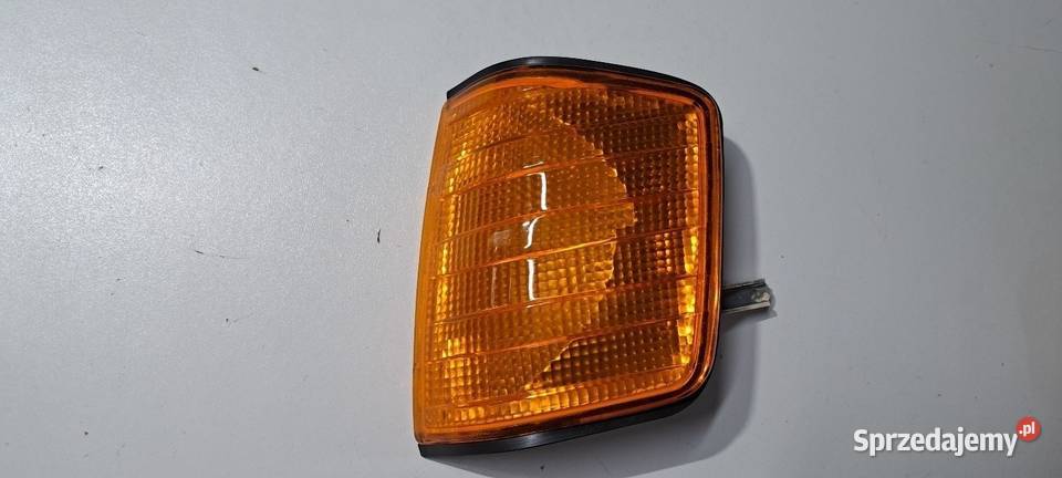 Nowy kierunkowskaz lewy przód Mercedes 190 W201 osobowe pomorskie Luzino