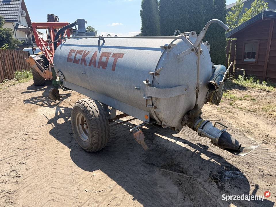Beczkowóz beczka asenizacyjna ECKART 3000L w uszkodzony sprzedam