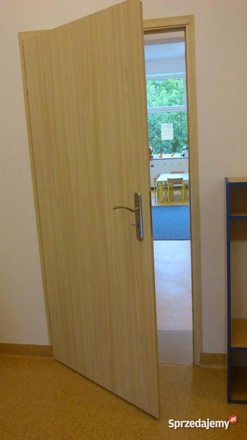 Drzwi wewnętrzne LEWE ościerznica klamka