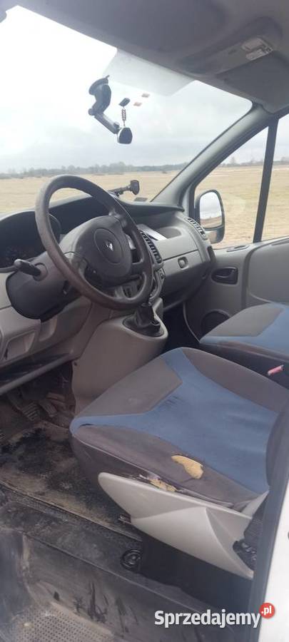 Uwaga Renault Trafic Blaszak 2013 20 dci nieuszkodzony wielkopolskie Koło