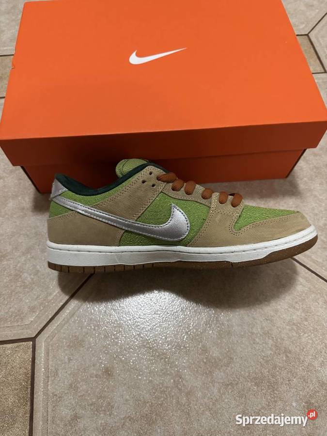 Nike SB Dunk Low Pro