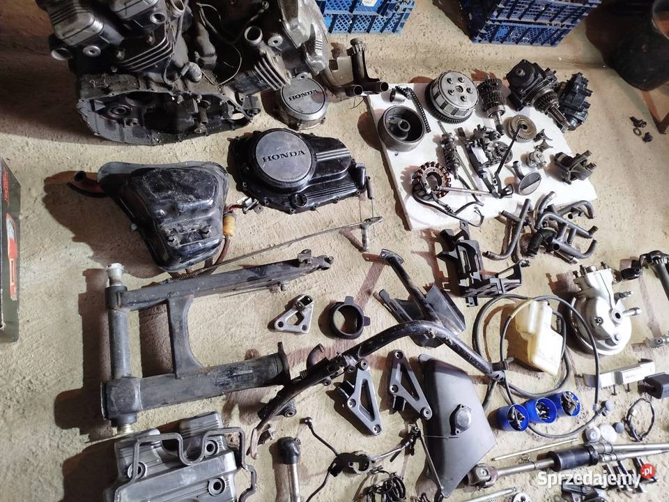 Części honda vf750 vf700 rc07 rc09 magna 8288r Tarnów