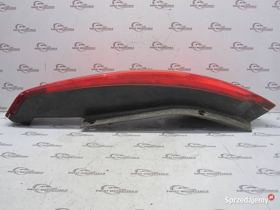XTRAIL II T31 LIFT 10r lampa prawa tył 22063929