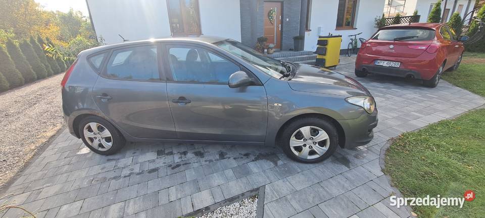 Hyundai i30 14 benzyna Przysucha sprzedam
