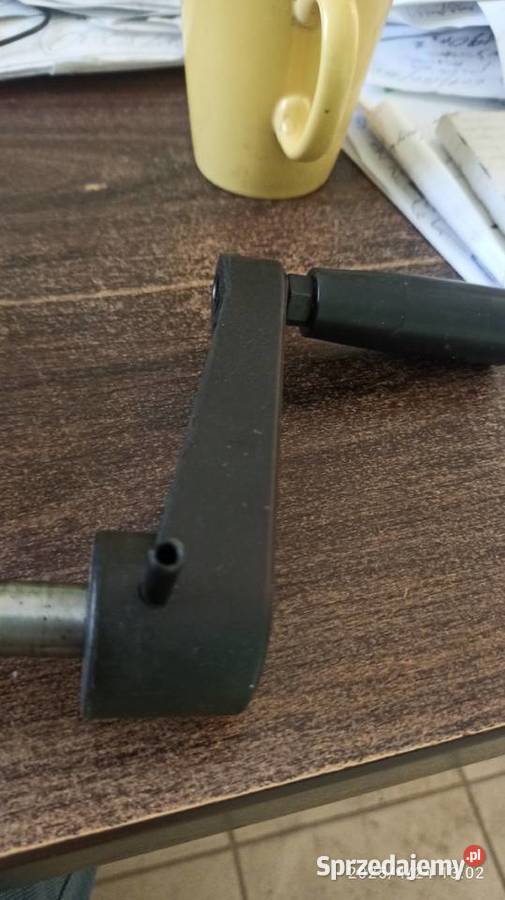 pokrętło ze śrubą do nastawiania suportu Produkcja Kłodawa sprzedam