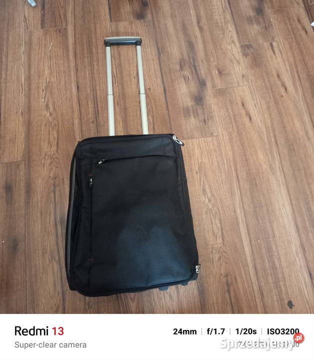walizka mała materiałowa 55 na 37 paczkomat