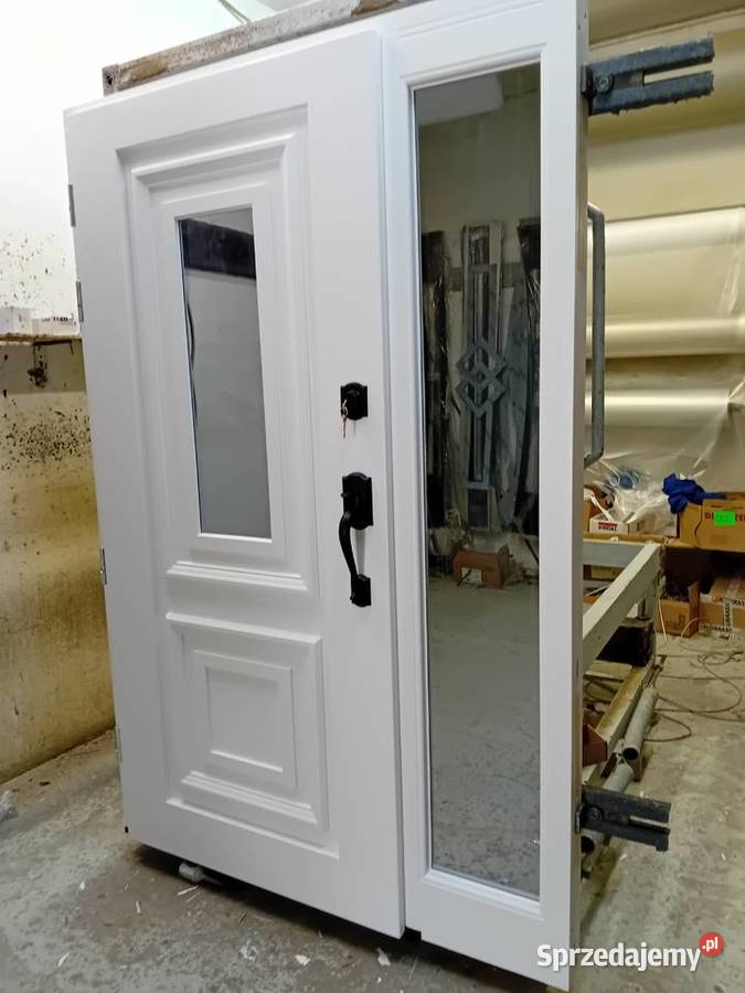 DRZWI ZEWNĘTRZNE DREWNIANE MONTAŻ Gdynia