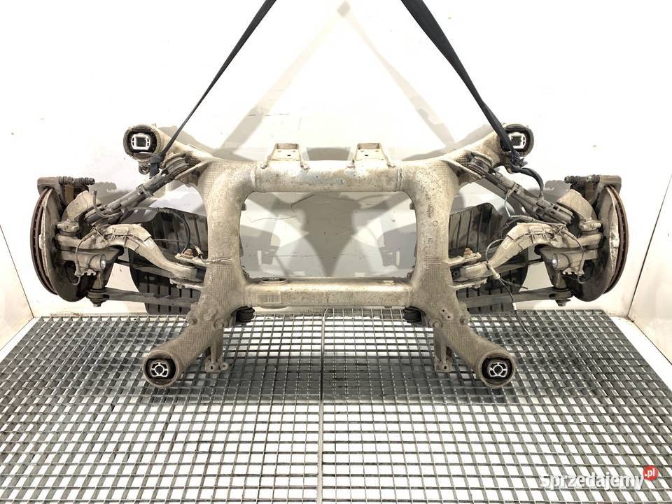 BELKA TYŁ BMW G30 SedanLimuzyna TYLNA