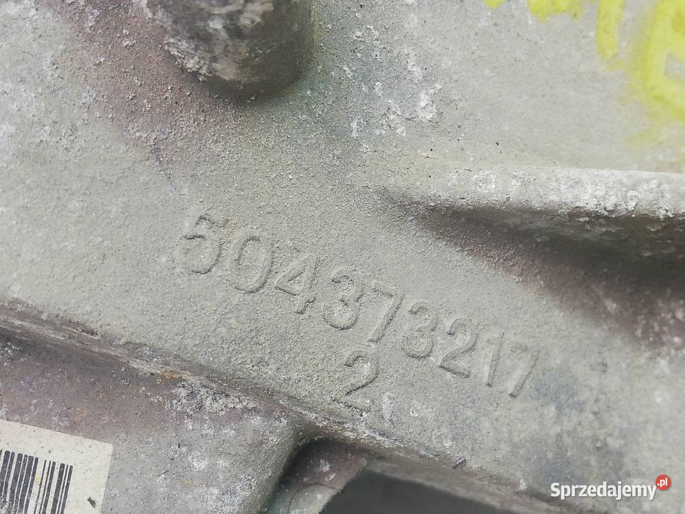 Łapa sinika prawa Mitsubishi Canter 30 D osobowe świętokrzyskie Suchedniów sprzedam