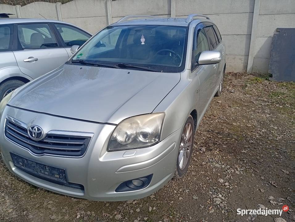 Sprzedam zamienię Toyota Avensis T25 reflektory ksenonowe Suchedniów
