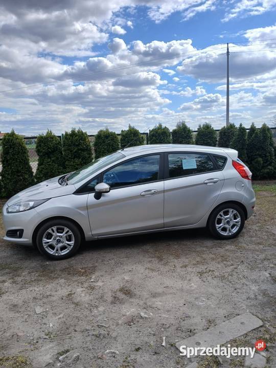 Ford Fiesta Gold X 125 benzyna 82 2016r Salon kujawsko-pomorskie Radziejów