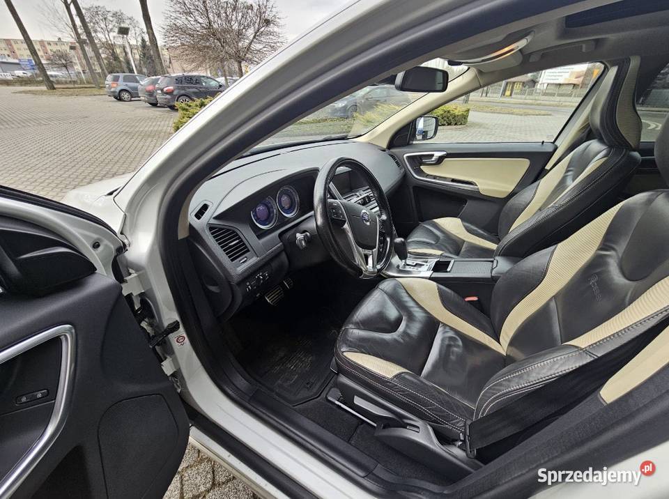 Super auto Volvo XC60 R Design gniazdo AUX łódzkie sprzedam