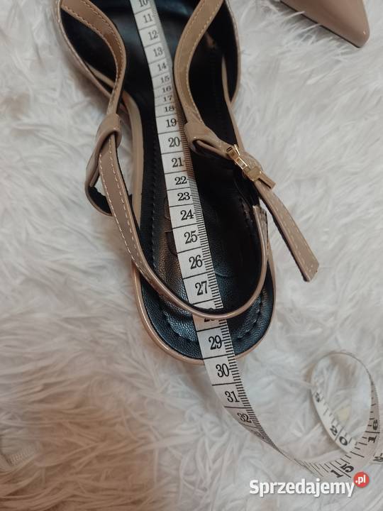 43 Beżowe czółenka wieczorowe z odkrytą piętą Damskie małopolskie Kraków
