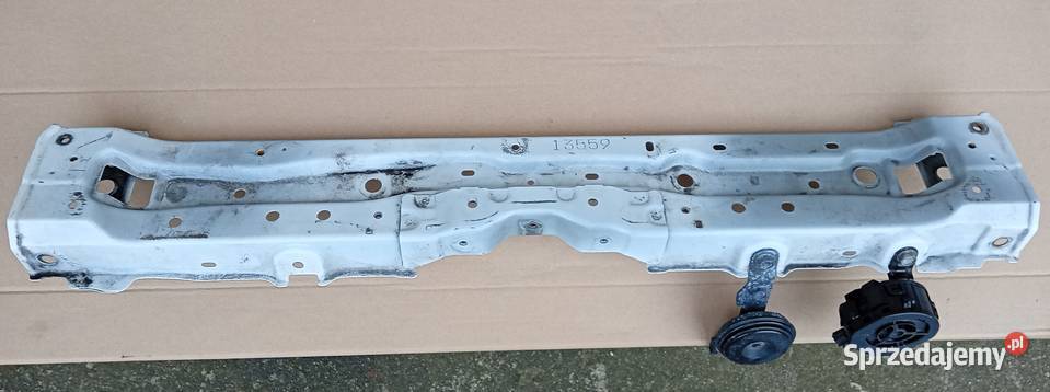 Toyota Corolla E21 Hybryda pas przedni górny sprzedam