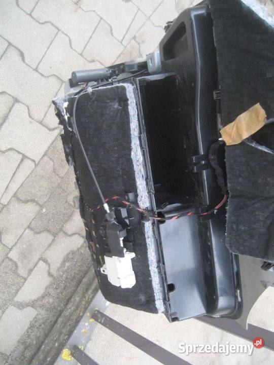 audi a6 c6 0407r schowek półka deski Pozostałe Motoryzacja Rakoniewice