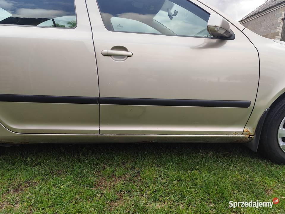 Skoda Octavia II 16 kupiony w polskim salonie łódzkie Kutno sprzedam
