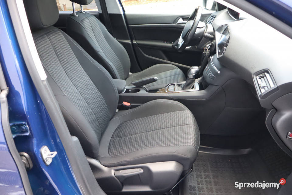 Peugeot 308 16 BlueHDi światła przeciwmgielne