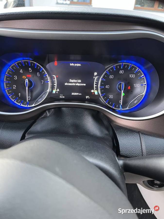 Chrysler Pacifica 36 benzyna Skomielna Czarna