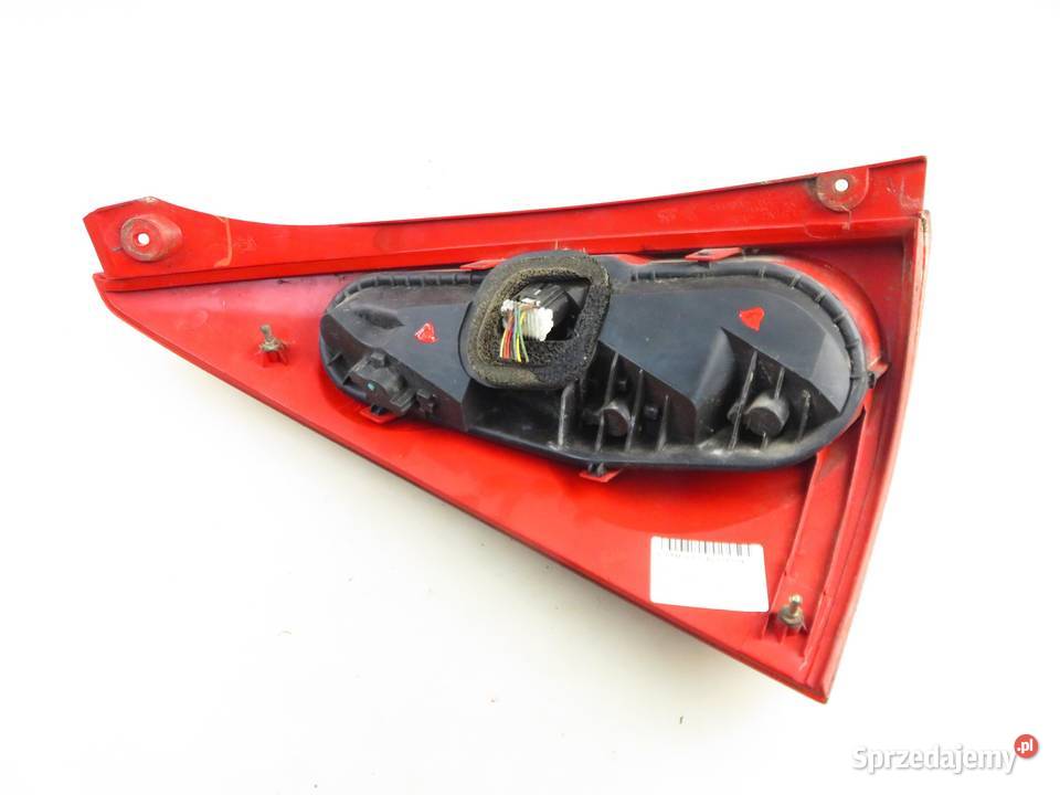 LAMPA PRAWA TYLNA PEUGEOT 107 815500H040 Oświetlenie