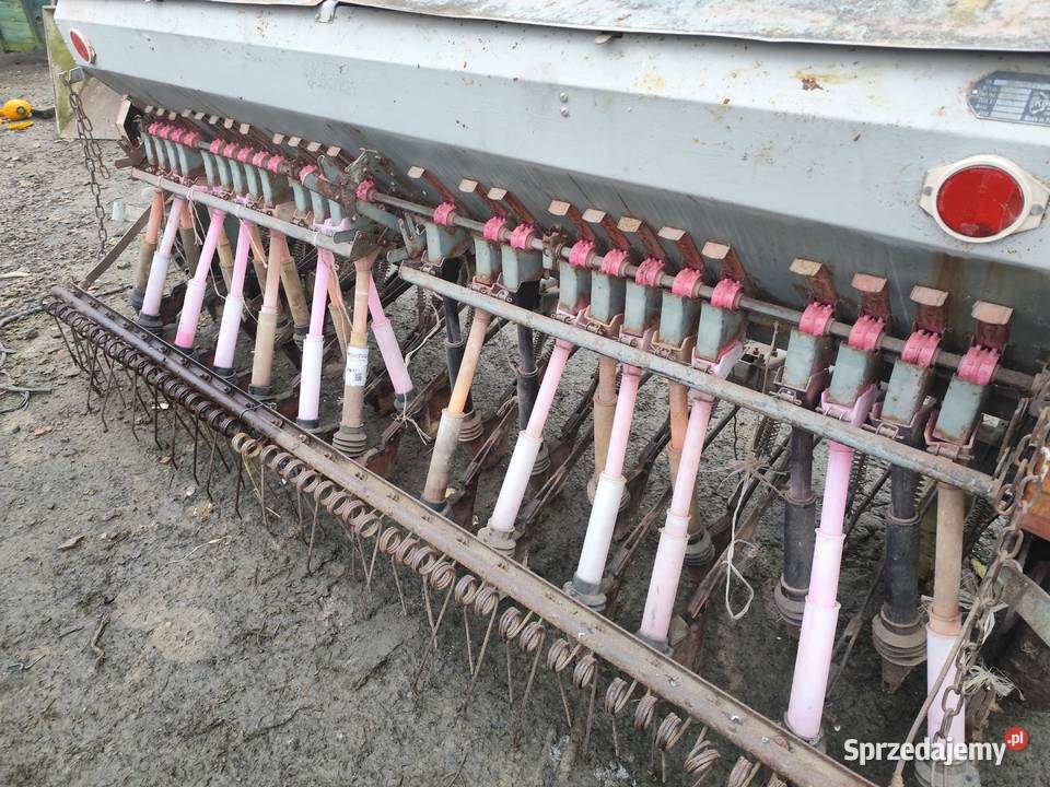 Siewnik Poznaniak 1987r nieuszkodzony Sędzimirowice