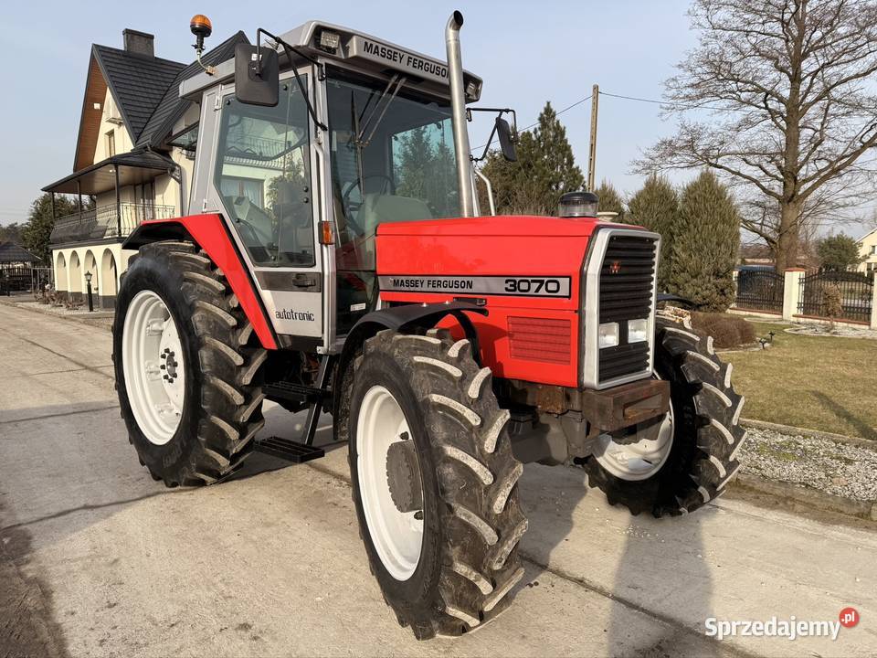 Massey Ferguson 3070 Pneumatyczne siedzenie łódzkie