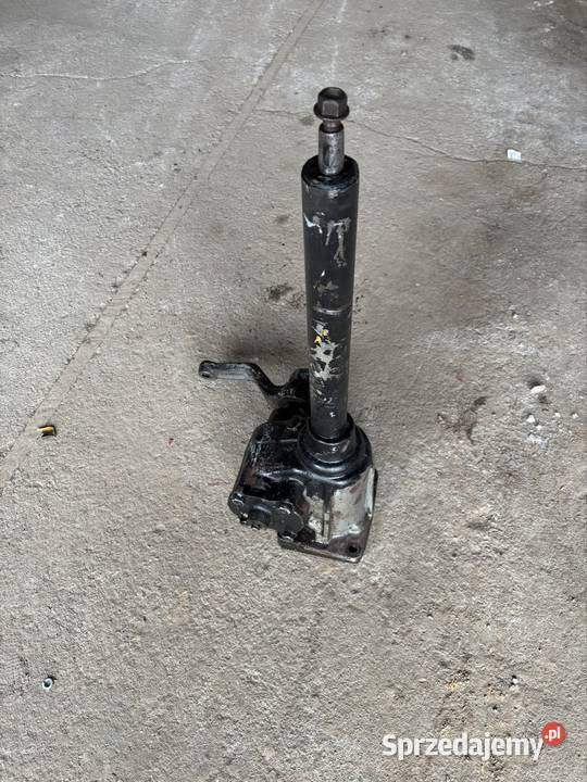 Kolumna kierownicza c360 c355 Układ kierowniczy i oś przednia Układ kierowniczy i oś przednia Gruszów