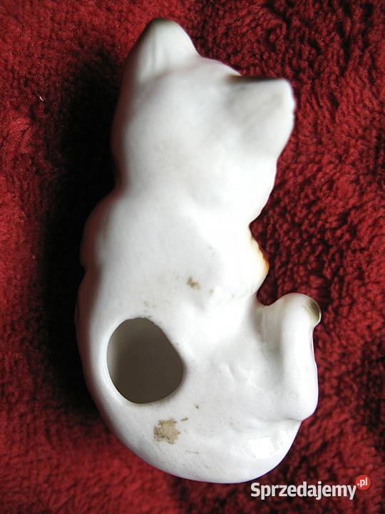 Kot śpiący kotek figurka z porcelany 25 x 6 x 3 mazowieckie