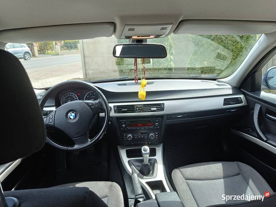 SPRZEDAM BMW E90 20 BENZYNA 150 Lifcie immobilizer Jarosław