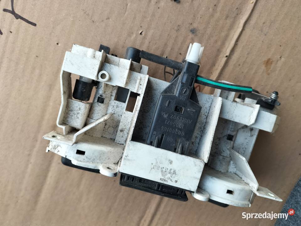Panel Nawiewu Opel Astra I F 90360130 Kamień-Kolonia