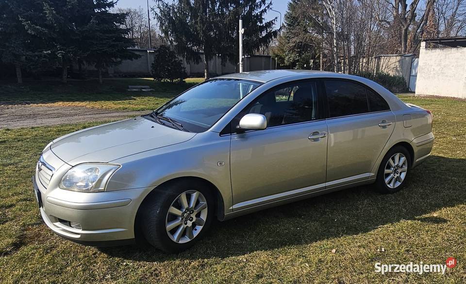 Toyota Avensis T25 sedan 18 Benzyna 2004 Mietków