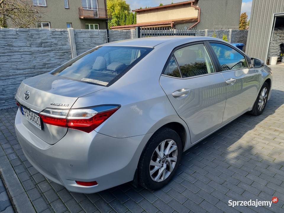 Sprzedam Toyote Corolle 16 benzyna 2017r 132 Radomsko