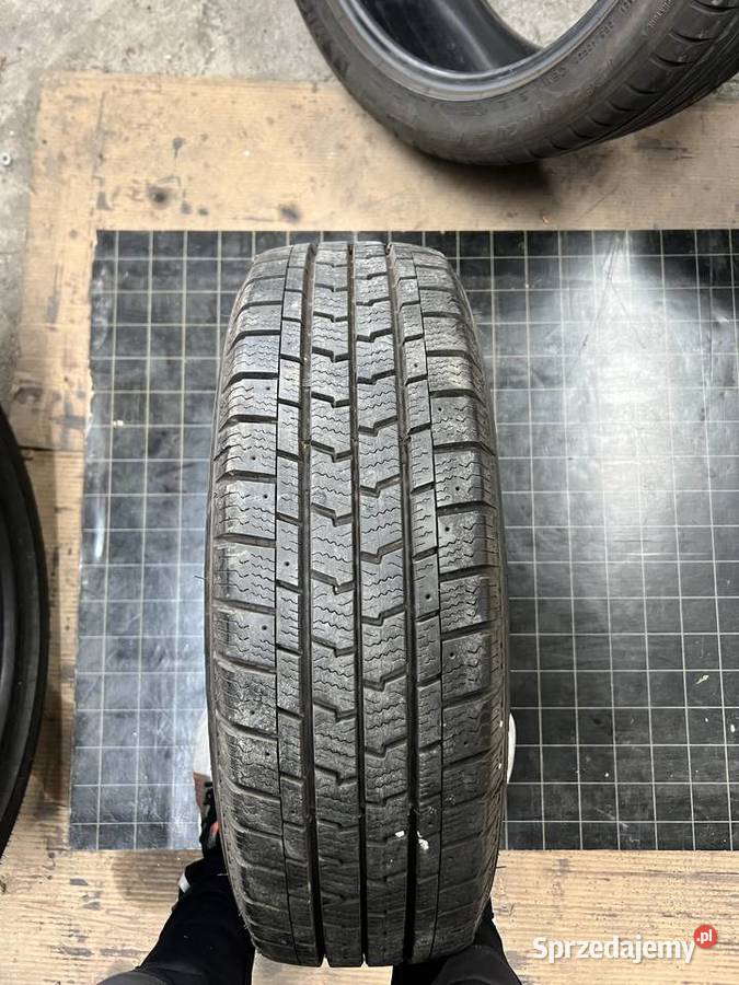 Goodyear Cargo UltraGrip 20570 R15C 15cale Ślesin