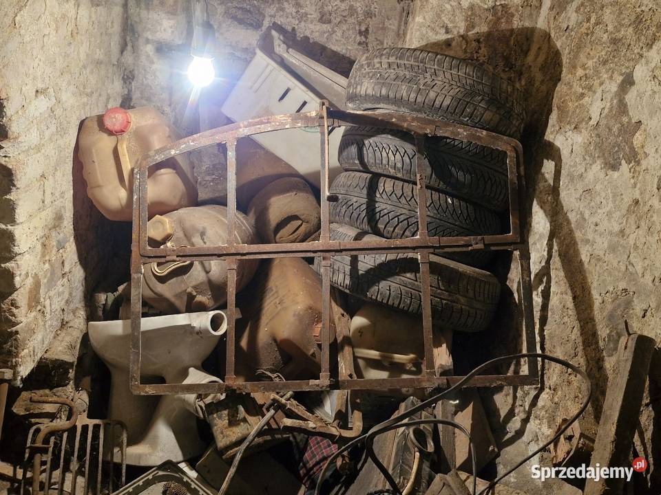 Okienka poniemieckie Górowo Iławeckie sprzedam
