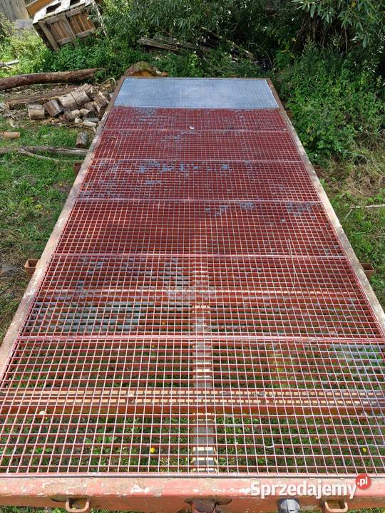 Przyczepa Platforma ciagnikowa nieuszkodzony Rembów