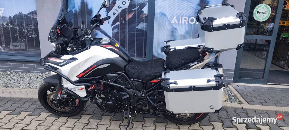Sprzedam Benelli trk 702 stan nowy 5700km sprzedam