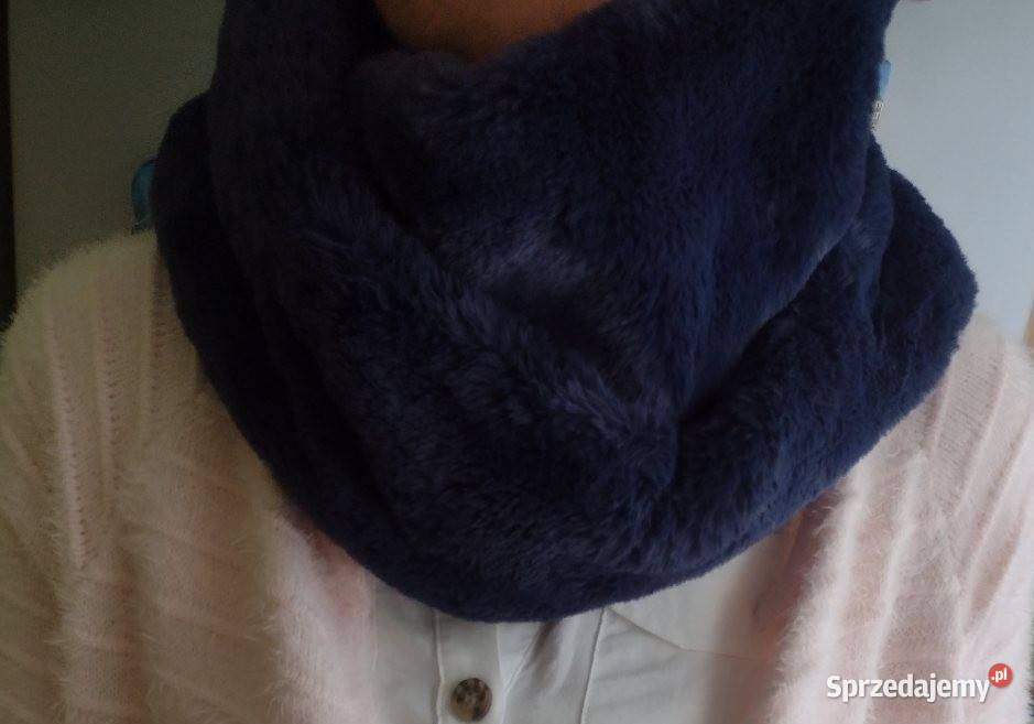 Granatowy Futrzany Komin kopertowy z Londynu Kraków